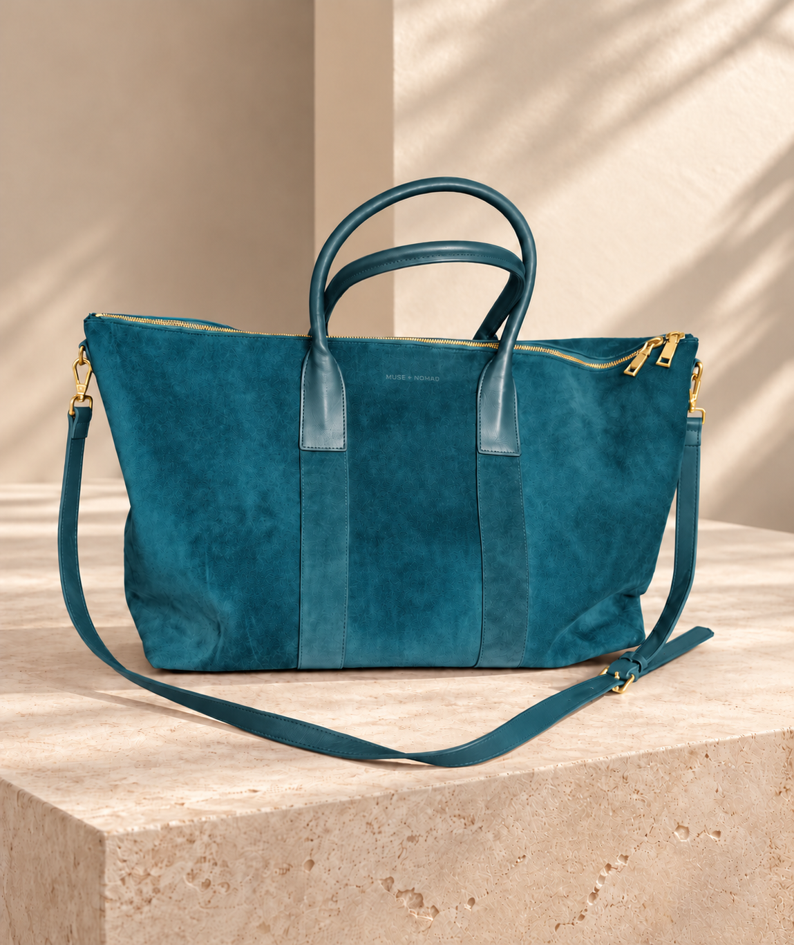 MANHATTAN WEEKENDER BAG