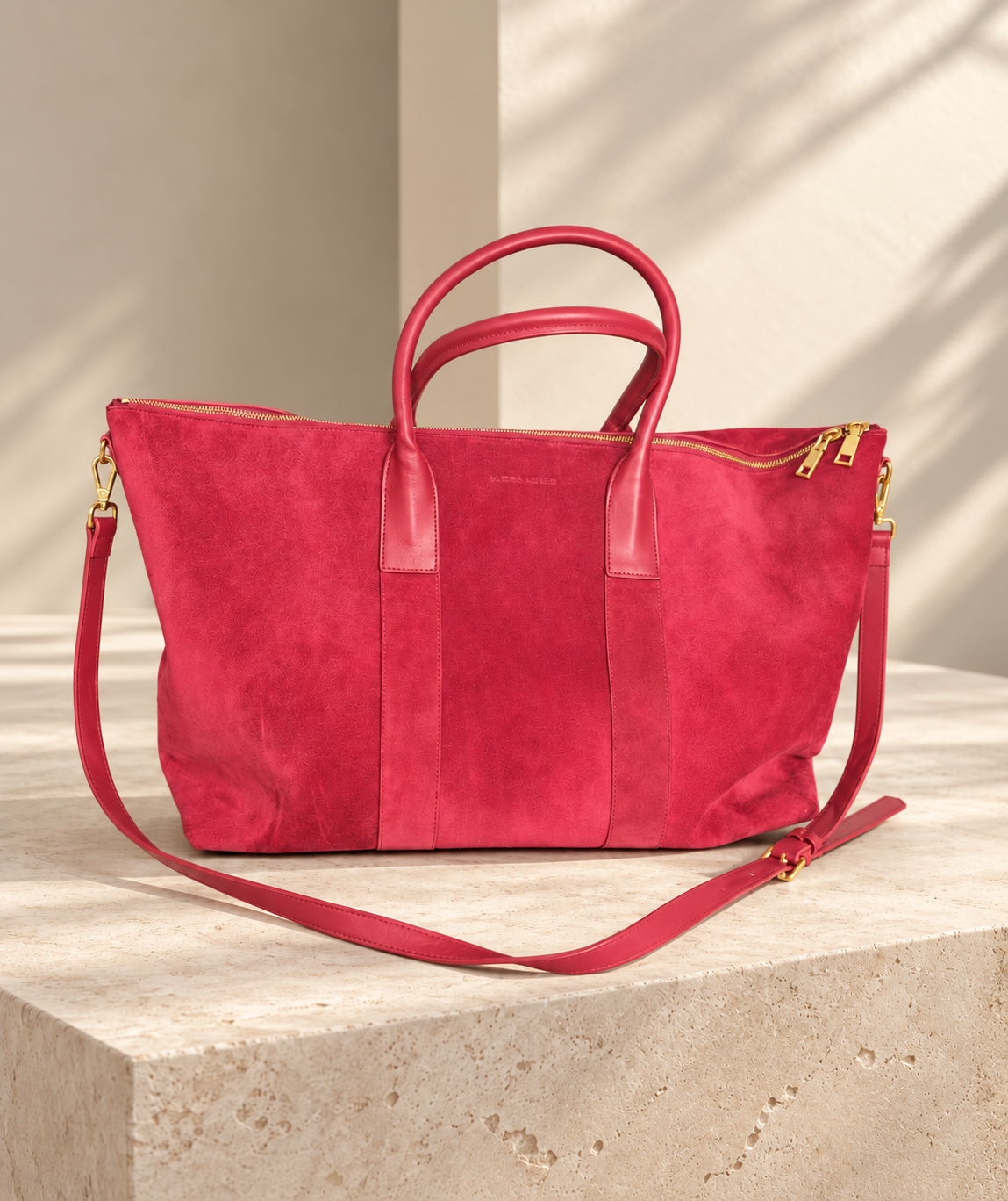 MANHATTAN WEEKENDER BAG